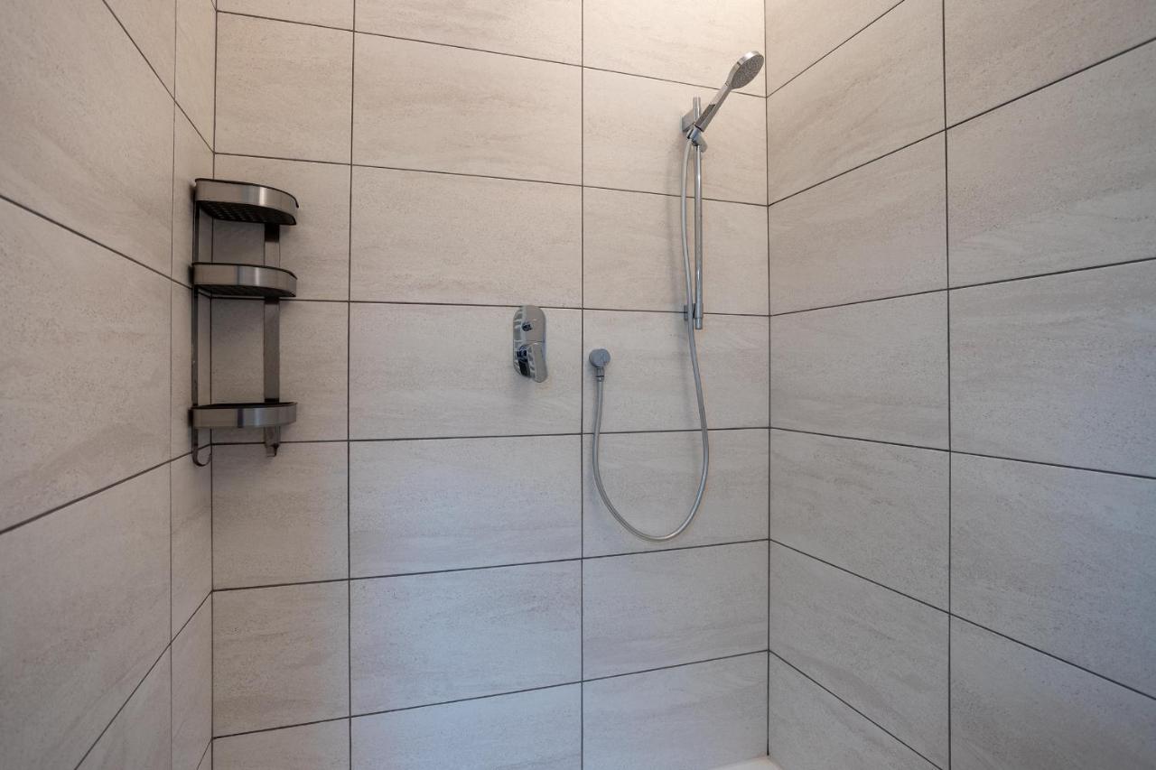 City Centre Apartment - 10 Minutes To Duomo - Free Wifi E Netflix Mailand Exterior foto